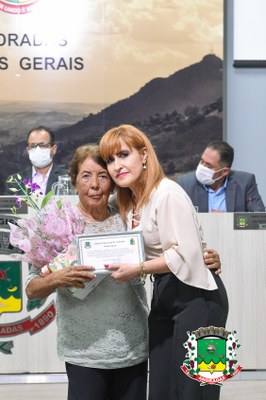 Rozilda Campos Conti homenageou a Sra. Enídia Alves dos Santos Oliveira.jpg